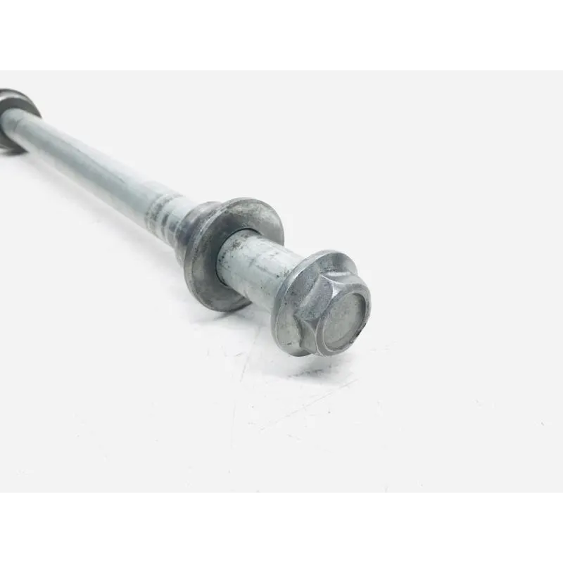 Axe de roue arriere KAWASAKI Z 750 2004-2006