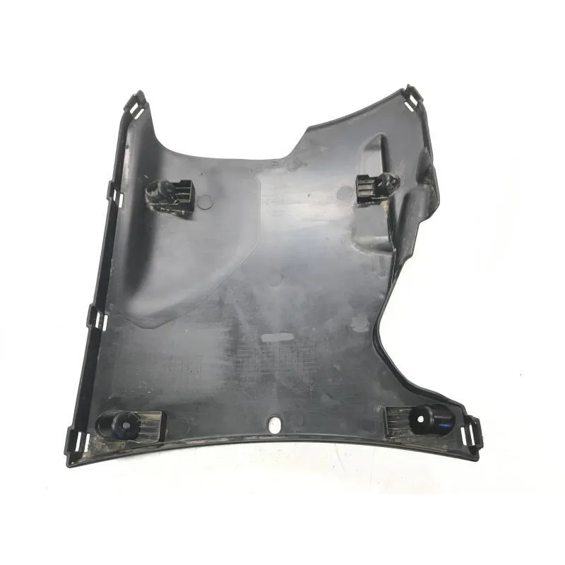 Cache carenage centrale sabot PEUGEOT KISBEE 50 2018-2020 4T