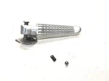 Repose pieds arriere droit SUZUKI SV 650 N 1999-2002