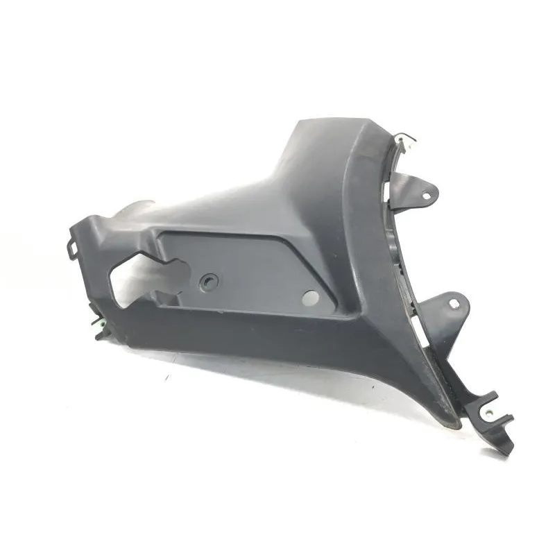 Cache carenage sous selle gauche PEUGEOT KISBEE 50 2018-2020 4T