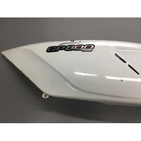 Cache carenage coque arriere gauche GILERA GP 800 2007-2011