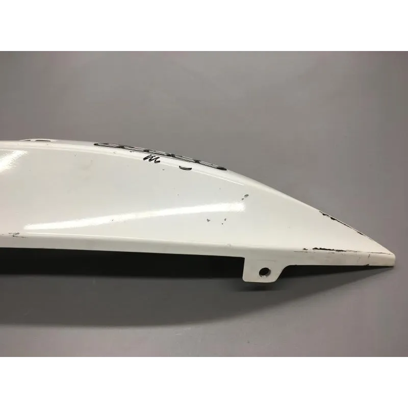 Cache carenage coque arriere gauche GILERA GP 800 2007-2011
