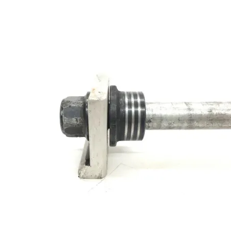 Axe de roue arriere YAMAHA YZF 125 R 2008-2013