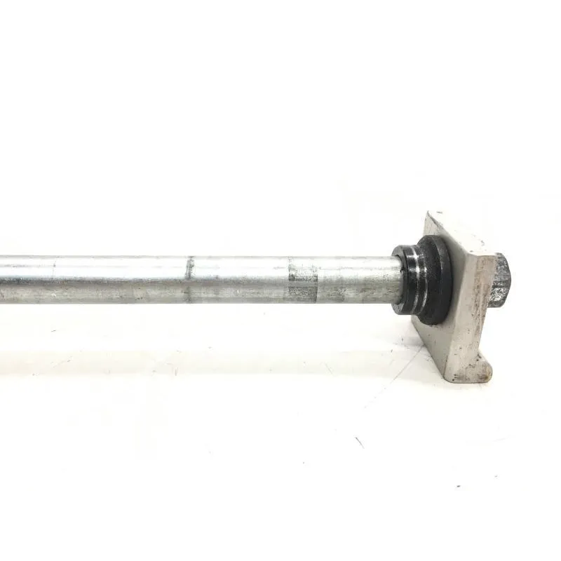 Axe de roue arriere YAMAHA YZF 125 R 2008-2013