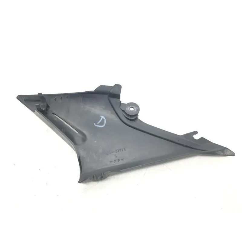 Cache carenage sous selle droit YAMAHA XJ 600 S 1997-2002 DIVERSION