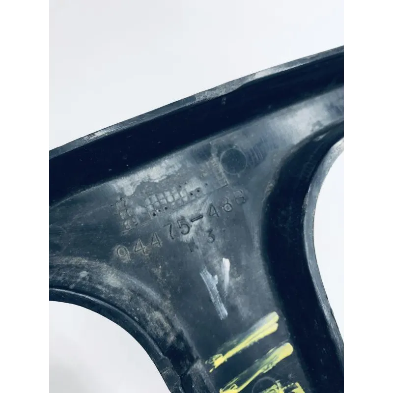 Cache carenage centrale sabot SUZUKI GSX 1100 F 1988-1993