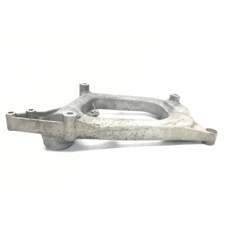 Bras support pot echappement PIAGGIO X8 125 2004-2007