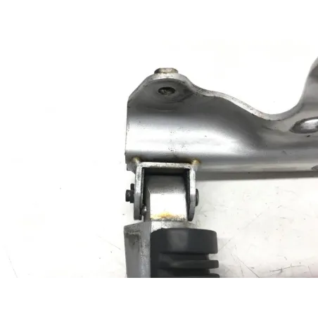 Platine et repose pieds arriere droit YAMAHA XP 500 2001-2003 TMAX