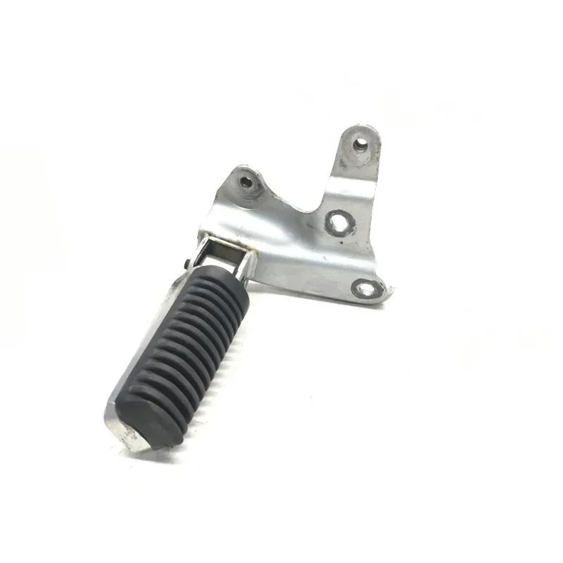 Platine et repose pieds arriere droit YAMAHA XP 500 2001-2003 TMAX