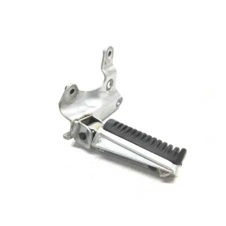 Platine et repose pieds arriere droit YAMAHA XP 500 2001-2003 TMAX