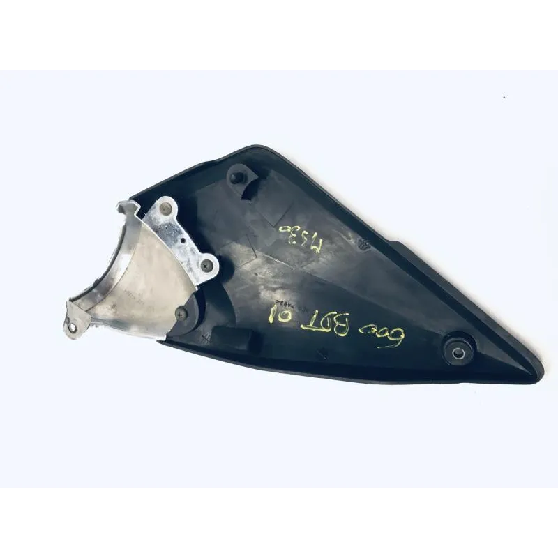 Cache carenage sous selle gauche SUZUKI GSF 600 2000-2004 BANDIT