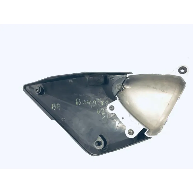 Cache carenage sous selle gauche SUZUKI GSF 600 2000-2004 BANDIT
