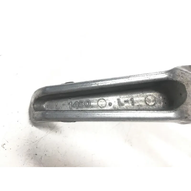 Platine et repose pieds arriere gauche KAWASAKI ZX10 R 1000 2004-2005 NINJA