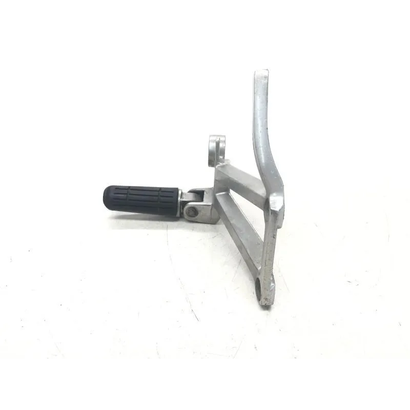 Platine et repose pieds arriere droit YAMAHA FZS 600 2002-2003 FAZER