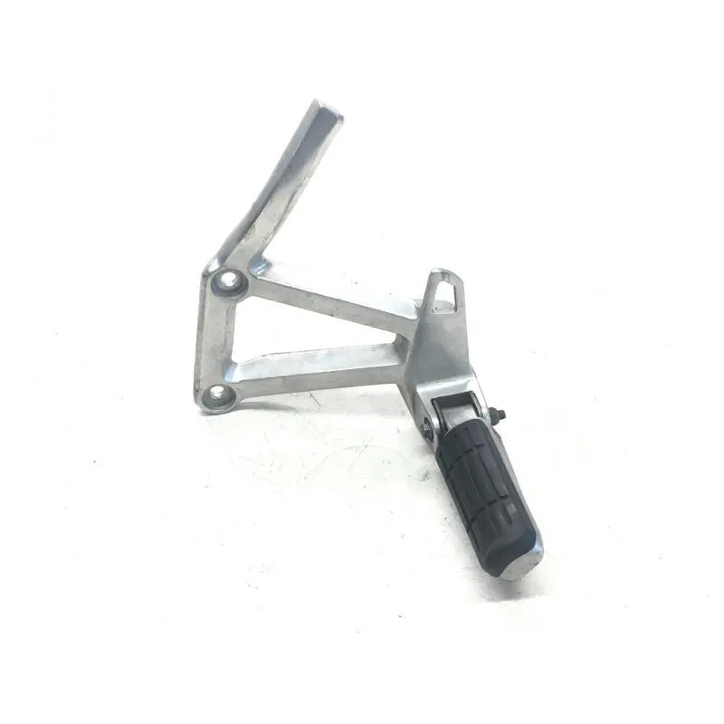 Platine et repose pieds arriere gauche YAMAHA FZS 600 2002-2003 FAZER