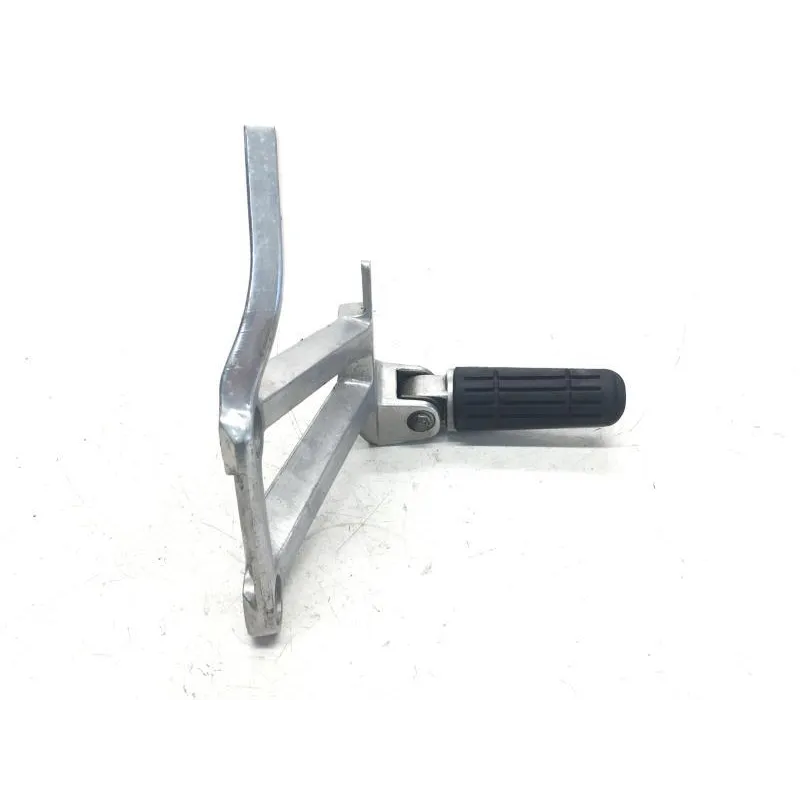 Platine et repose pieds arriere gauche YAMAHA FZS 600 2002-2003 FAZER