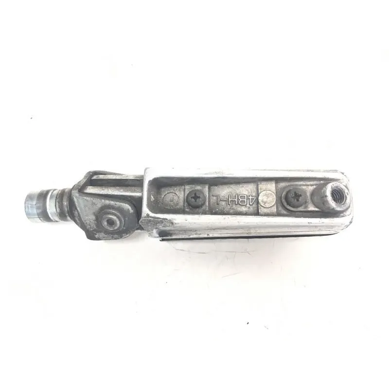 Repose pieds avant gauche YAMAHA FZS 600 2002-2003 FAZER