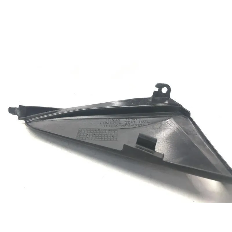Cache carenage sous selle gauche HONDA CB 1000 R 2008-2016