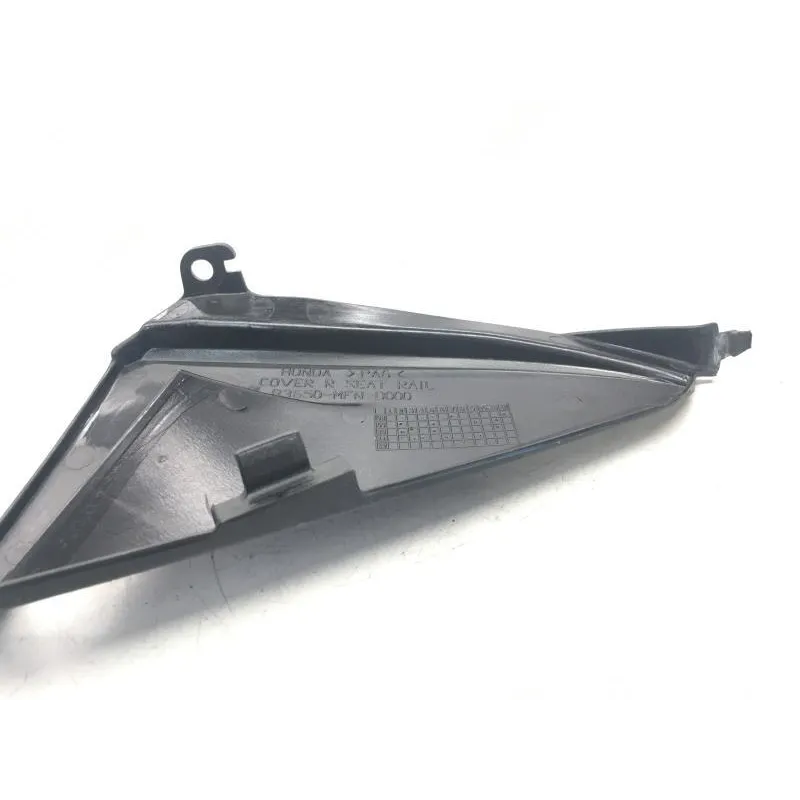 Cache carenage sous selle droit HONDA CB 1000 R 2008-2016