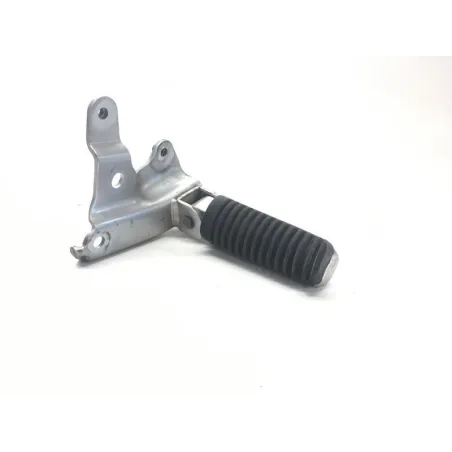 Platine et repose pieds arriere gauche YAMAHA XP 500 2001-2003 TMAX