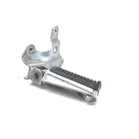 Platine et repose pieds arriere droit YAMAHA XP 500 2001-2003 TMAX