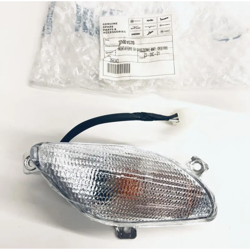 Clignotant avant droit PIAGGIO TYPHOON 50 2018-2020 2T
