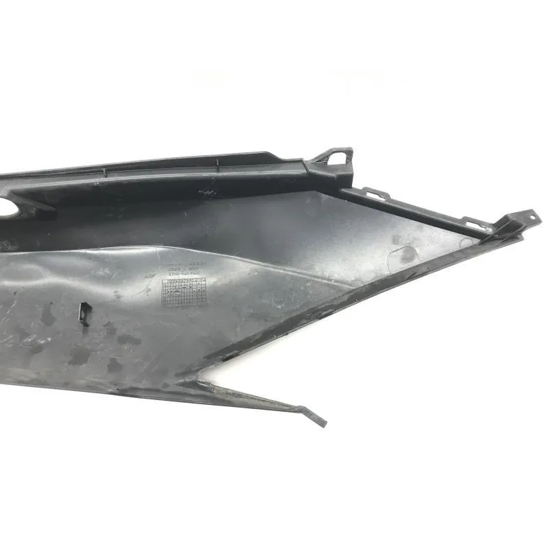 Cache carenage coque arriere gauche HONDA NSS 125 2017-2018 FORZA