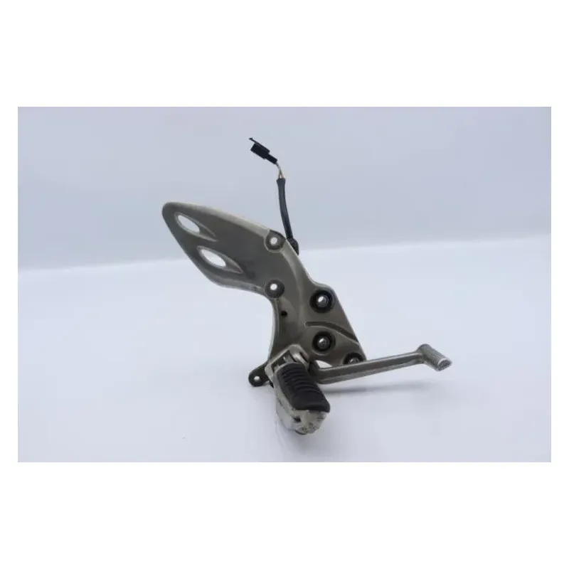 Platine avant droite SUZUKI GSXR 1300 HAYABUSA 2008 - 2010