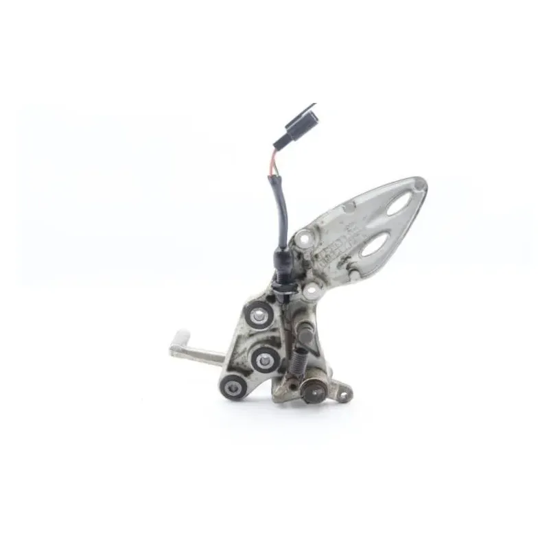 Platine avant droite SUZUKI GSXR 1300 HAYABUSA 2008 - 2010
