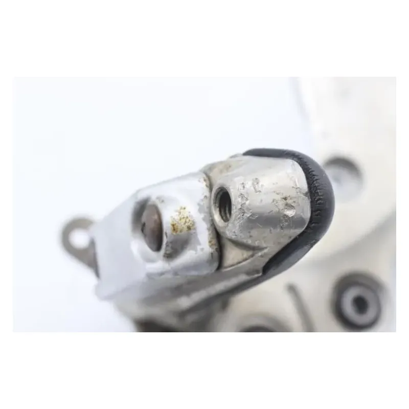 Platine avant droite SUZUKI GSXR 1300 HAYABUSA 2008 - 2010