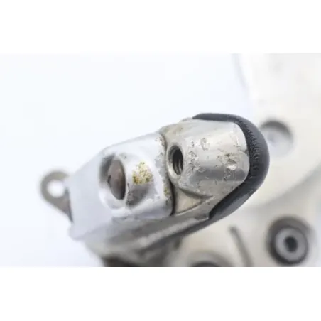 Platine avant droite SUZUKI GSXR 1300 HAYABUSA 2008 - 2010