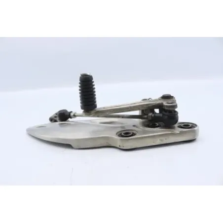 Platine avant gauche SUZUKI GSXR 1300 HAYABUSA 2008 - 2010