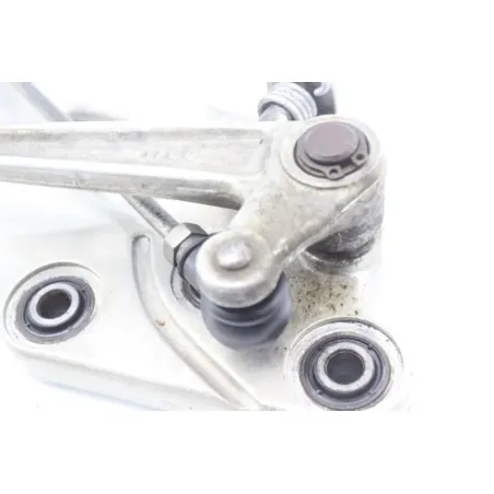 Platine avant gauche SUZUKI GSXR 1300 HAYABUSA 2008 - 2010