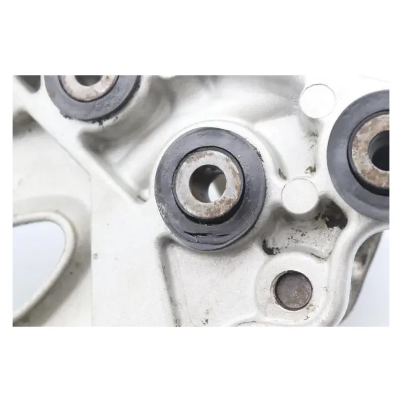 Platine avant gauche SUZUKI GSXR 1300 HAYABUSA 2008 - 2010