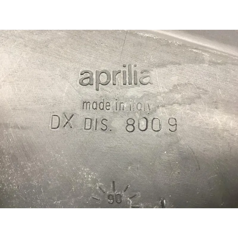 Cache carenage sous selle droit APRILIA PEGASO 650 1992-1996