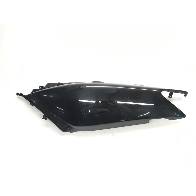 Cache carenage coque arriere gauche YAMAHA XP 500 2001-2003 TMAX