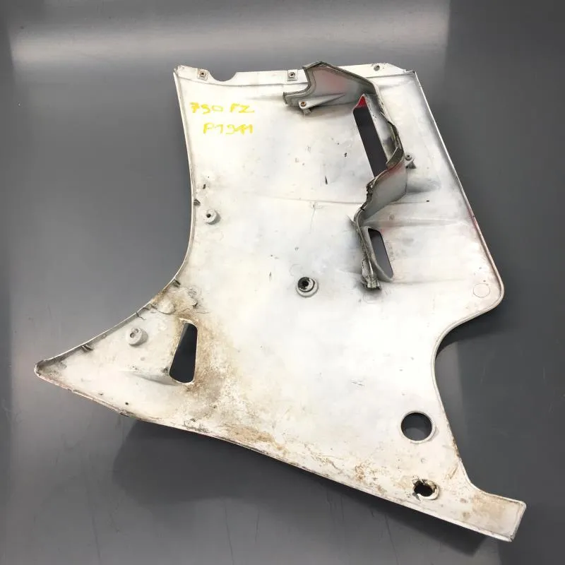 Cache flanc de carenage droit YAMAHA FZ 750 1985-1986