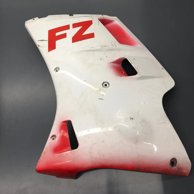 Cache flanc de carenage gauche YAMAHA FZ 750 1985-1986