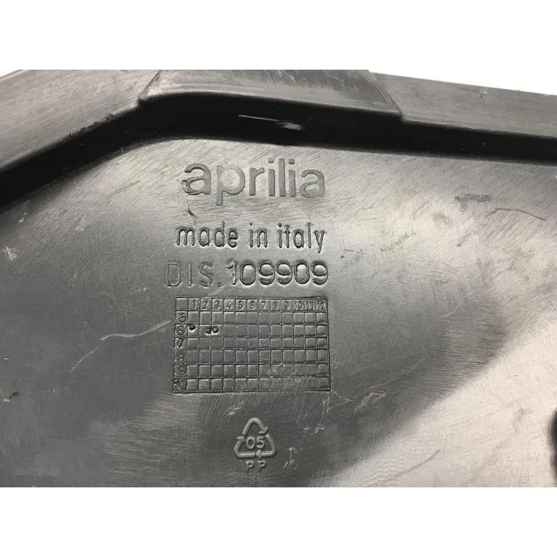 Cache carenage sous selle gauche APRILIA RS 125 2006-2010
