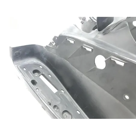 Cache carenage centrale marche pieds plancher YAMAHA YPR 125 2010-2013 XMAX