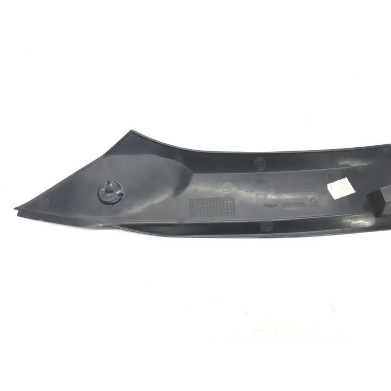 Cache interieur gauche TRIUMPH DAYTONA 675 2009-2012