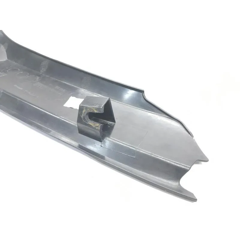 Cache interieur gauche TRIUMPH DAYTONA 675 2009-2012