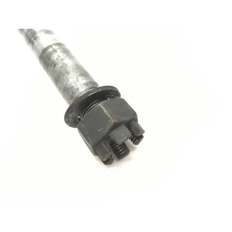 Axe de roue arriere KAWASAKI ZR7 750 1999-2003