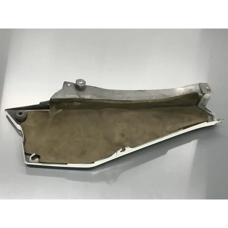 Cache carenage sous selle droit YAMAHA FJR 1300 2006-2012