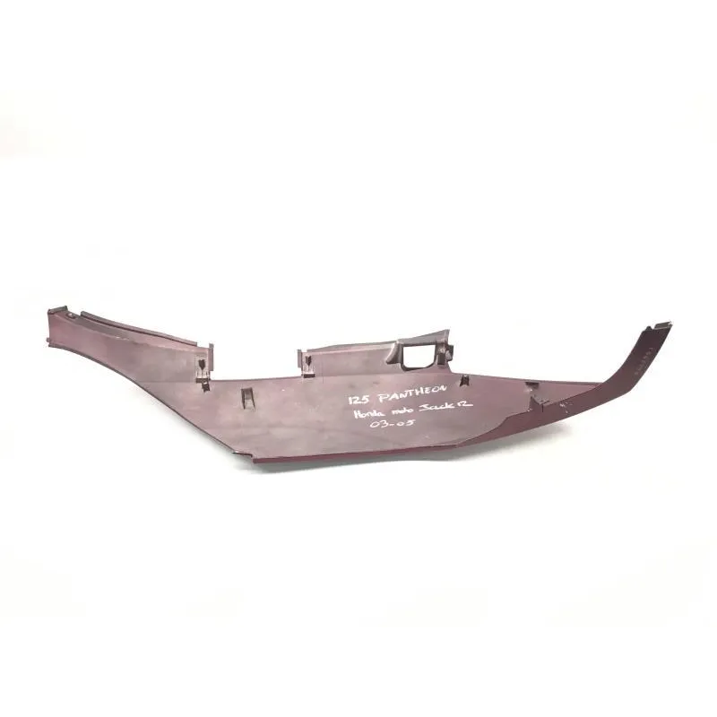 Cache carenage coque arriere droit HONDA FES 125 2003-2006 PANTHEON