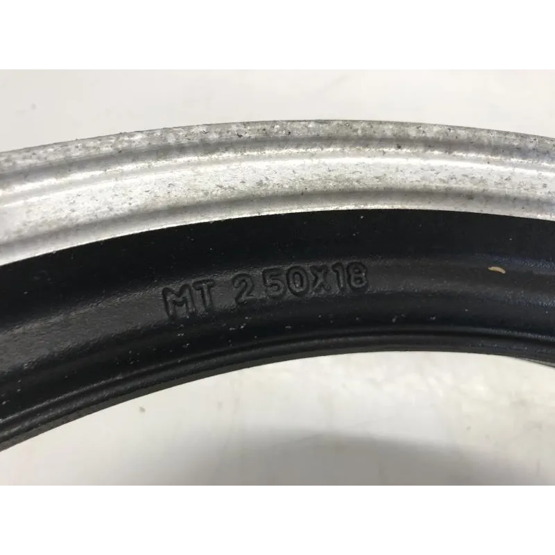 Jante arriere YAMAHA XJ 900 1991-1994