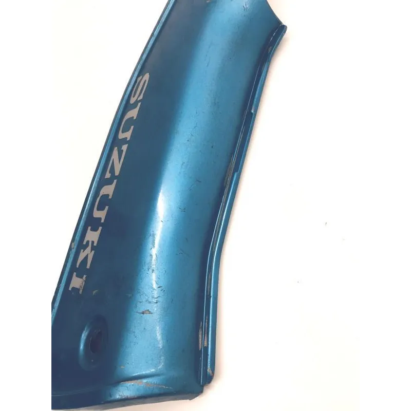 Cache lateral droit SUZUKI RV 125 1972-1977 VANVAN