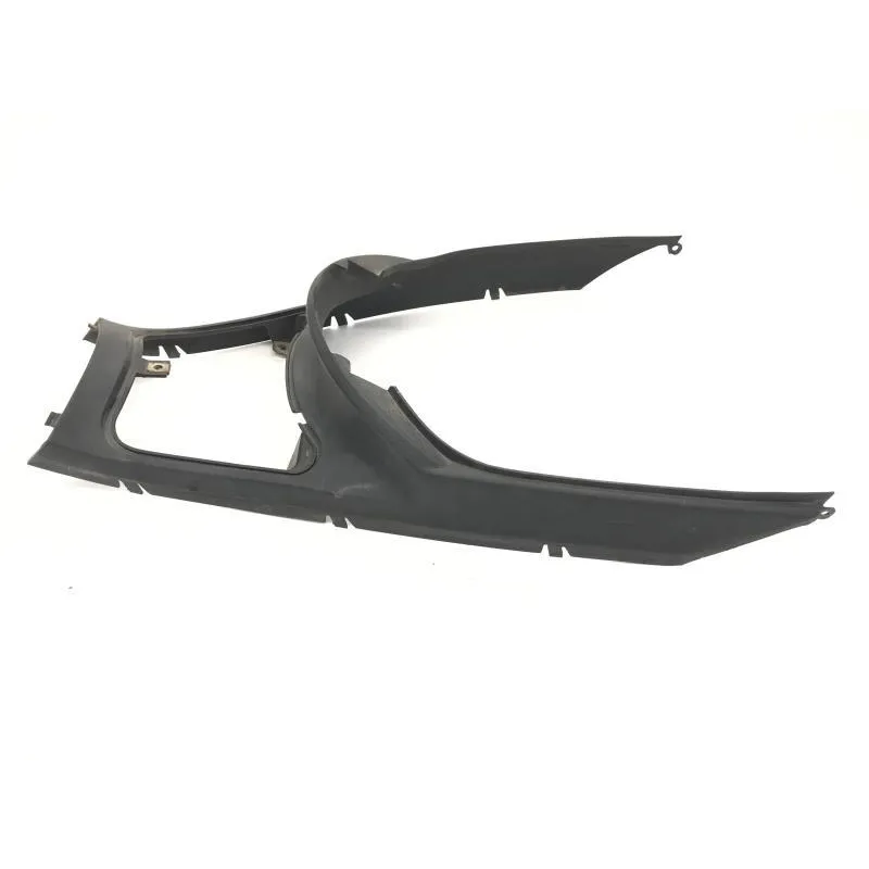 Cache carenage centrale marche pieds plancher YAMAHA YP 125 2003-2006 MAJESTY