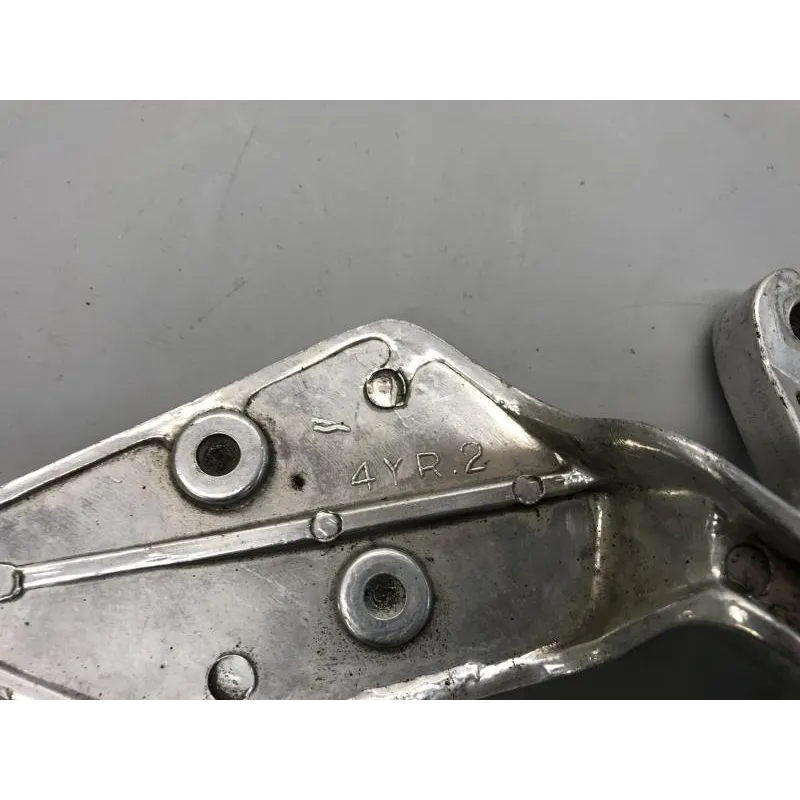 Platine avant gauche YAMAHA FZS 600 1998-2001 FAZER