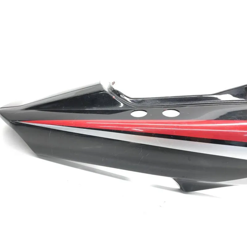 Cache carenage coque arriere droit YAMAHA FZS 600 1998-2001 FAZER